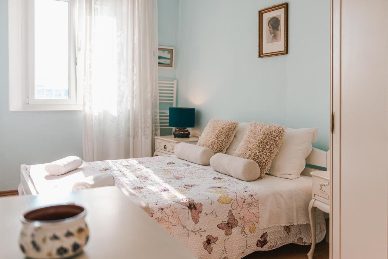 Arya Apartment ชิเบนิก ภายนอก รูปภาพ
